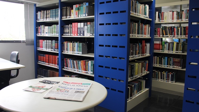 biblioteca escola emprestimo